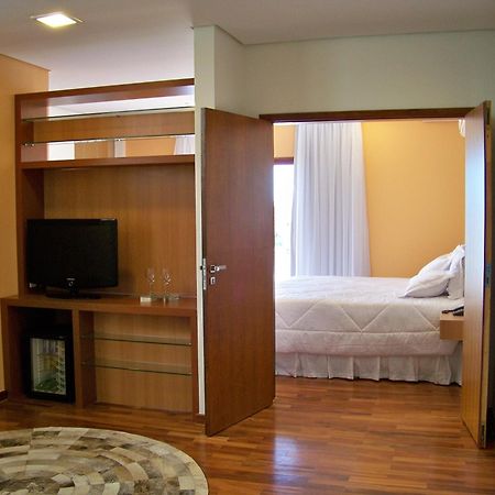 Ramada By Wyndham Furnaspark Формига Экстерьер фото