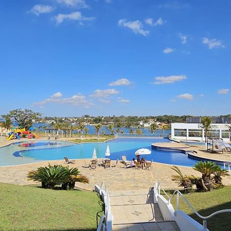 Ramada By Wyndham Furnaspark Формига Экстерьер фото