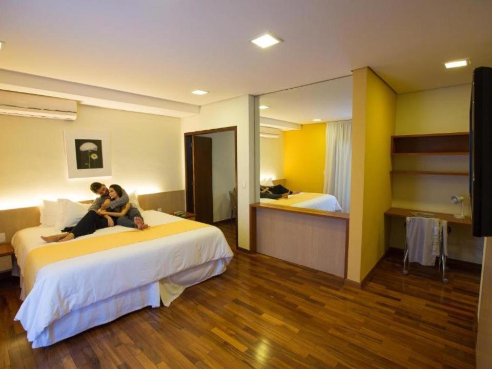 Ramada By Wyndham Furnaspark Формига Экстерьер фото